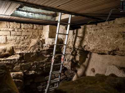 Una volta gi� per� muoversi non risulta affatto semplice, visto che lo spazio in cui siamo � alto all�incirca 70 centimetri